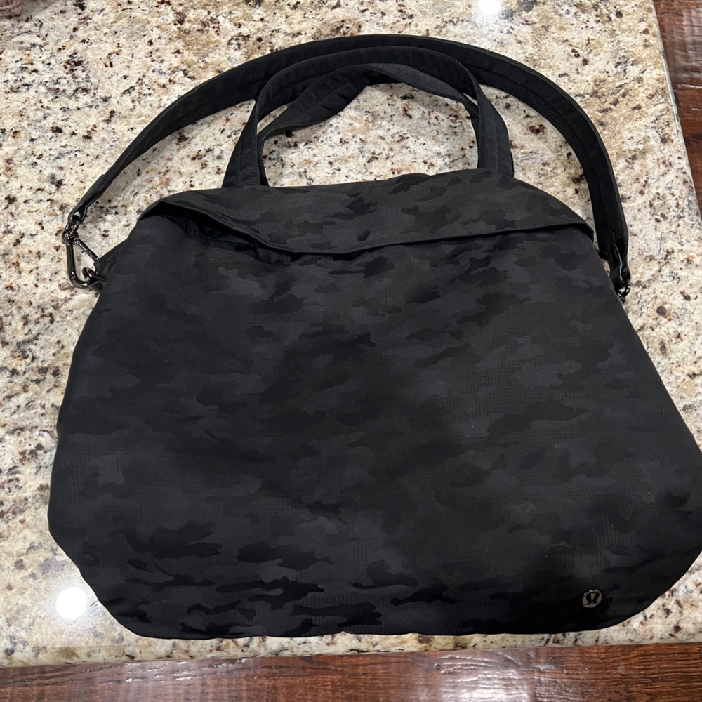 lululemon athletica On My Level Camo large travel/workout bag